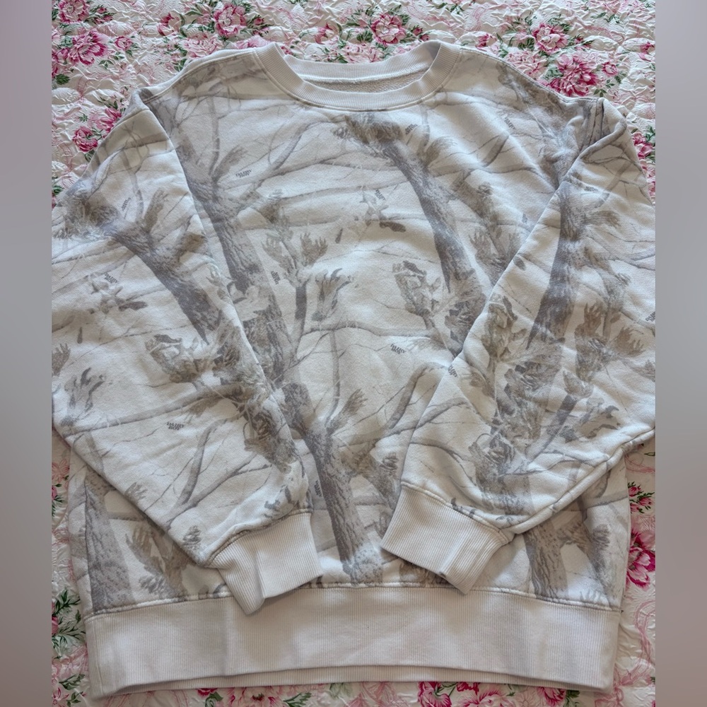Dairyboy white camo crew neck small